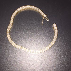 Square cubic zirconia bracelet
